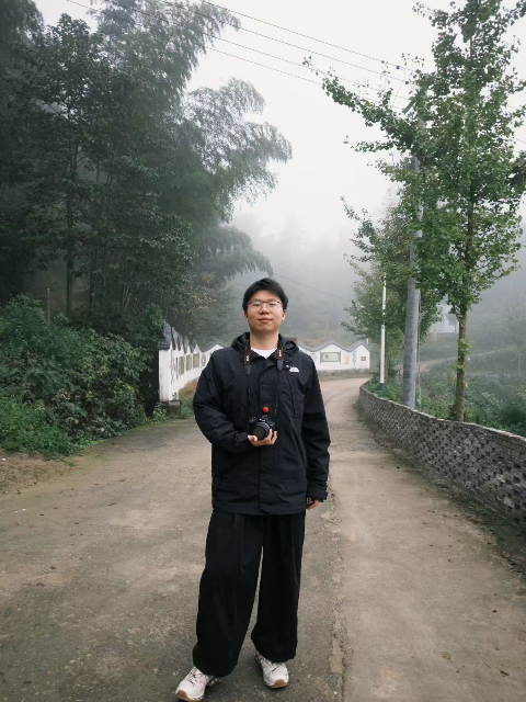 何智博